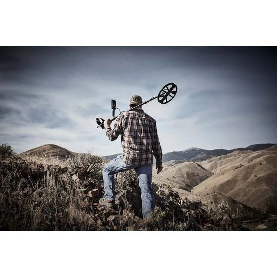 Minelab Equinox 600 Metal Detector - Image 6